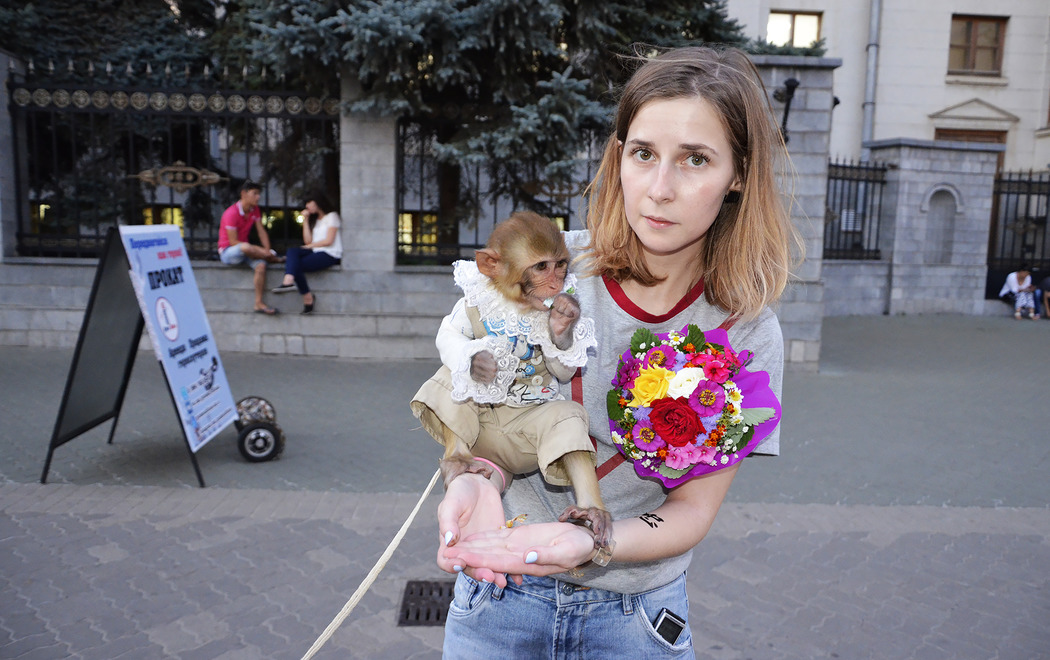 100 рублей — фото с обезьянкой Катей