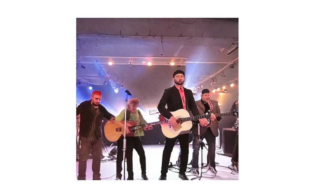 Картинки, сгенерированные на запрос tatar popular song live concert