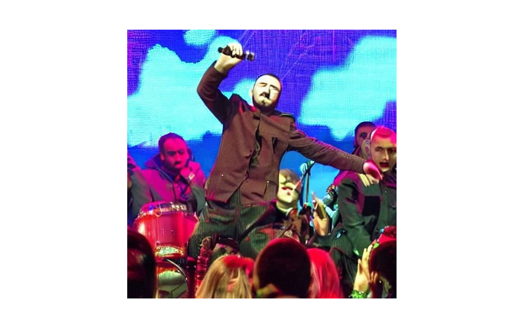 Картинки, сгенерированные на запрос tatar popular song live concert