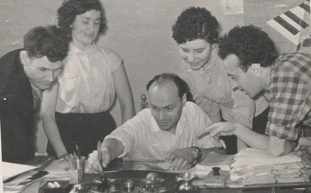 Группа вокалистов в консерватории с преподавателем Вениамином Вотриным, 1959 год. Первый слева — Ильгам Шакиров